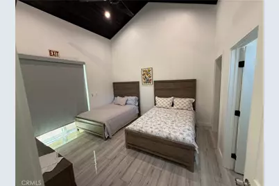 15008 Larkspur Street, Sylmar, CA 91342 - Photo 31