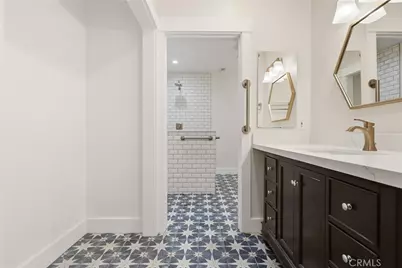 239 Mira Mar Avenue, Long Beach, CA 90803 - Photo 17