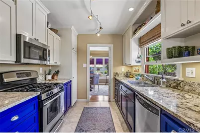 3721 Falcon Avenue, Long Beach, CA 90807 - Photo 11