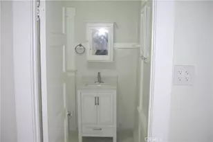 3846 S Gramercy Pl, Los Angeles, CA 90062 - Photo 5