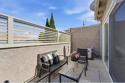 2305 Rockefeller #B, Redondo Beach, CA 90278 - Photo 33