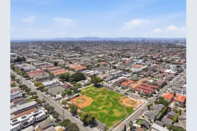 2305 Rockefeller #B, Redondo Beach, CA 90278 - Photo 41