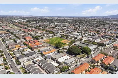 2305 Rockefeller #B, Redondo Beach, CA 90278 - Photo 43