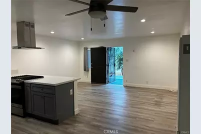 1020 E Broadway, Long Beach, CA 90802 - Photo 9