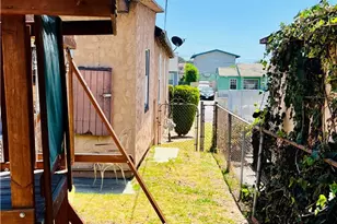 2031 Van Wick, Los Angeles, CA 90047 - Photo 31