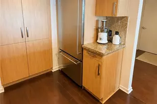 13650 Marina Pointe Dr, Marina del Rey, CA 90292 - Photo 11