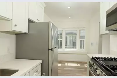 1004 W Clark, Burbank, CA 91506 - Photo 9