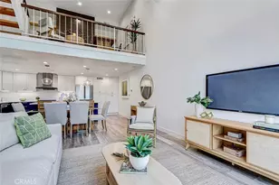 984 Granville, Los Angeles, CA 90049 - Photo 13