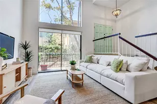 984 Granville, Los Angeles, CA 90049 - Photo 21