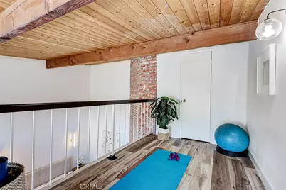 984 Granville, Los Angeles, CA 90049 - Photo 31