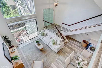 984 Granville, Los Angeles, CA 90049 - Photo 19