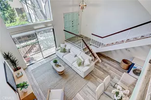 984 Granville, Los Angeles, CA 90049 - Photo 19