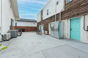 135 N Vendome St, Los Angeles, CA 90026 - Photo 27