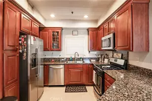 14242 Burbank, Sherman Oaks, CA 91401 - Photo 15