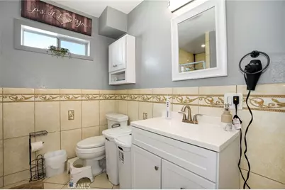 152 W 64th Street, Los Angeles, CA 90003 - Photo 13