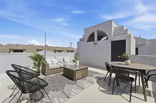 721 3rd St, Hermosa Beach, CA 90254 - Photo 15