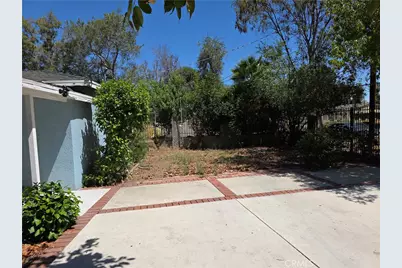 7249 Loma Verde Ave., Canoga Park, CA 91303 - Photo 3