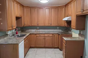 7249 Loma Verde Ave, Canoga Park, CA 91303 - Photo 13