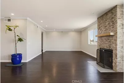 726 Elm Avenue #403, Long Beach, CA 90813 - Photo 3