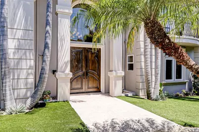 819 11th Street, Manhattan Beach, CA 90266 - Photo 1