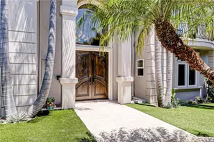 819 11th St, Manhattan Beach, CA 90266 - Photo 1