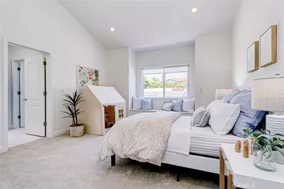 819 11th Street, Manhattan Beach, CA 90266 - Photo 15