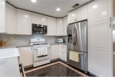2760 Gramercy #E, Torrance, CA 90501 - Photo 13