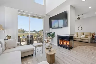 10790 Rose Avenue #304, Los Angeles, CA 90034 - Photo 1