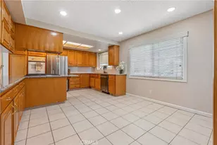 19221 Benfield, Cerritos, CA 90703 - Photo 5
