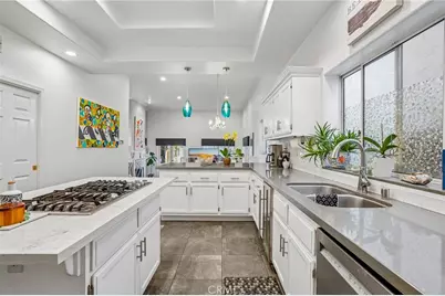 638 Rosecrans Avenue, Manhattan Beach, CA 90266 - Photo 11
