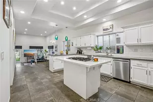 638 Rosecrans Ave, Manhattan Beach, CA 90266 - Photo 9