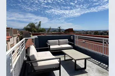 703 11th Street, Hermosa Beach, CA 90254 - Photo 1
