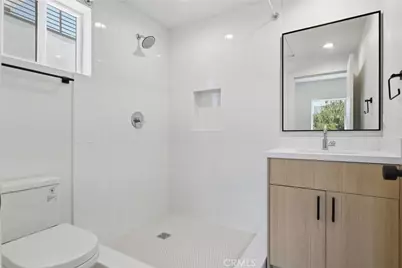 640 3/4 N Ardmore Avenue, Los Angeles, CA 90004 - Photo 15
