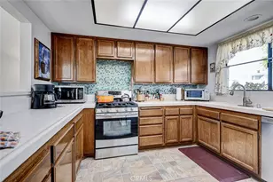 1150 W Capitol Dr, San Pedro, CA 90732 - Photo 11