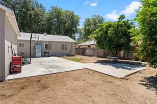 2404 Roxbury Dr, San Bernardino, CA 92404 - Photo 23