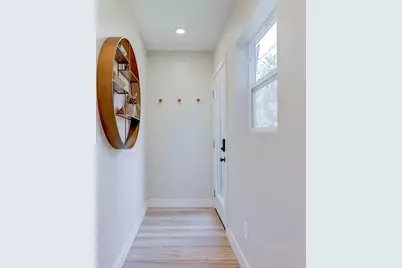 2153 S West View Street, Los Angeles, CA 90016 - Photo 17