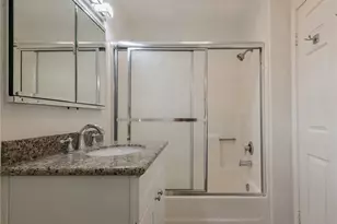 1325 #D E Grand, El Segundo, CA 90245 - Photo 23