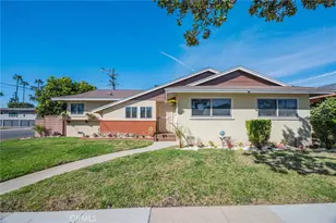 10725 S 8th Ave, Inglewood, CA 90303 - Photo 1