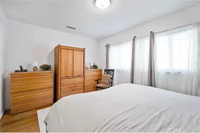 10725 S 8th Avenue, Inglewood, CA 90303 - Photo 29