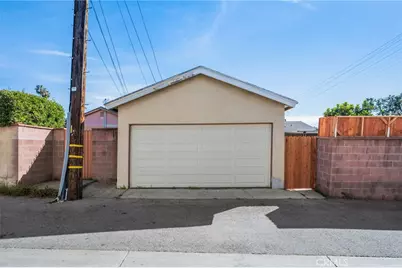 10725 S 8th Avenue, Inglewood, CA 90303 - Photo 39