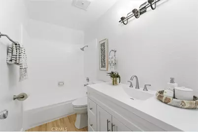3859 Thorncroft Lane #E, Inglewood, CA 90305 - Photo 25