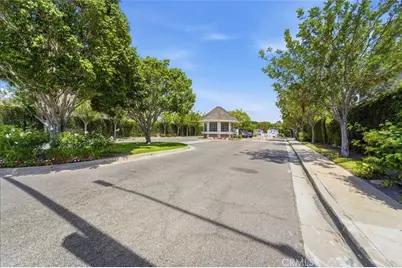 3859 Thorncroft Lane #E, Inglewood, CA 90305 - Photo 3
