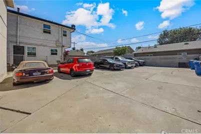 1445 N Wilmington, Wilmington, CA 90744 - Photo 3