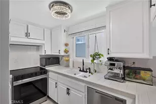 8155 Manitoba St, Playa del Rey, CA 90293 - Photo 13