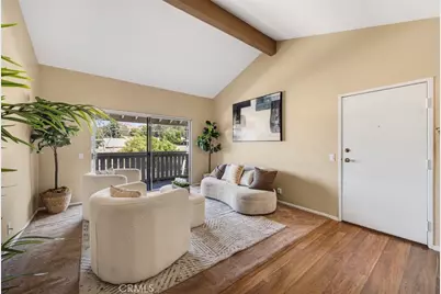 27618 Susan Beth Way Unit G, Saugus, CA 91350 - Photo 5