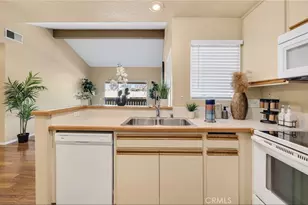 27618 Susan Beth Way, Saugus, CA 91350 - Photo 7