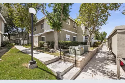 27618 Susan Beth Way Unit G, Saugus, CA 91350 - Photo 23