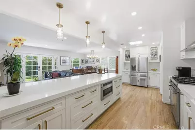 6530 Gaviota Avenue, Lake Balboa, CA 91406 - Photo 3