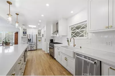 6530 Gaviota Avenue, Lake Balboa, CA 91406 - Photo 9