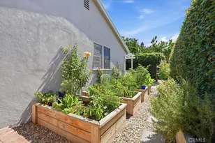 6530 Gaviota Ave, Lake Balboa, CA 91406 - Photo 13